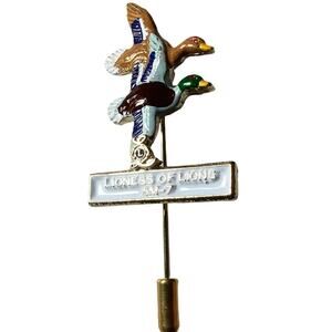 Vintage Lioness Lions Club International Flying Ducks Lapel Broach Pin 5M-7